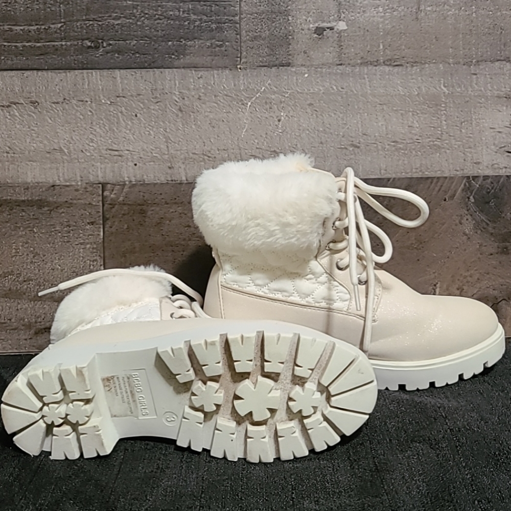 Girls white boots